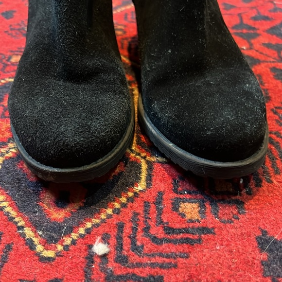 Sam Edelman Black Suede Chelsea Boot - 6.5 - Picture 10 of 11